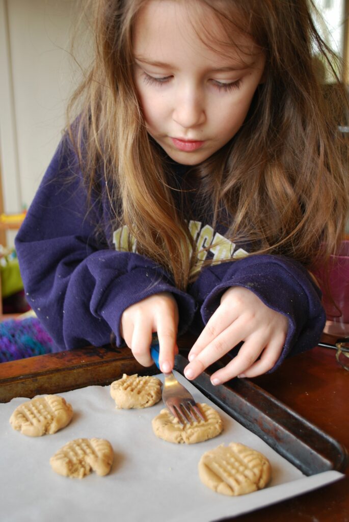 11 year old girl makes cokies