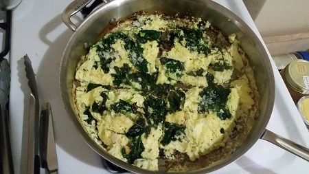 Spinach and cottage cheese omelette